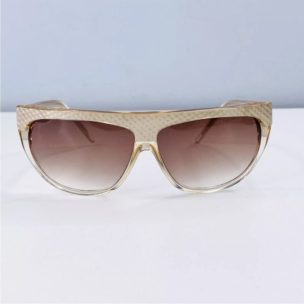 Le Reve Womens Handmade Sunglasses Beige Unibrow Frame With Gradient Lenses